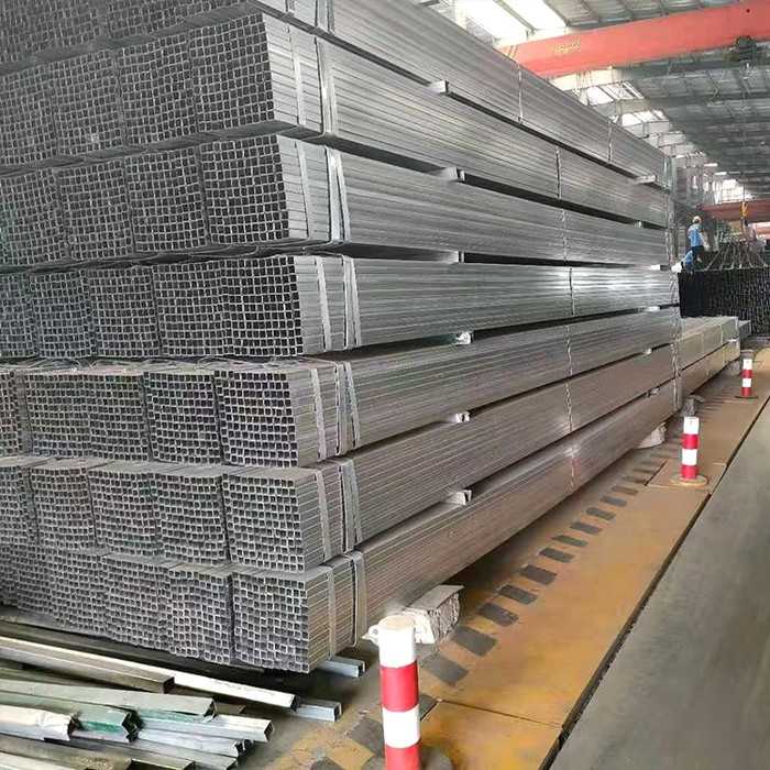 Труба профильная квадратная 20х20х1,5 мм 6 м